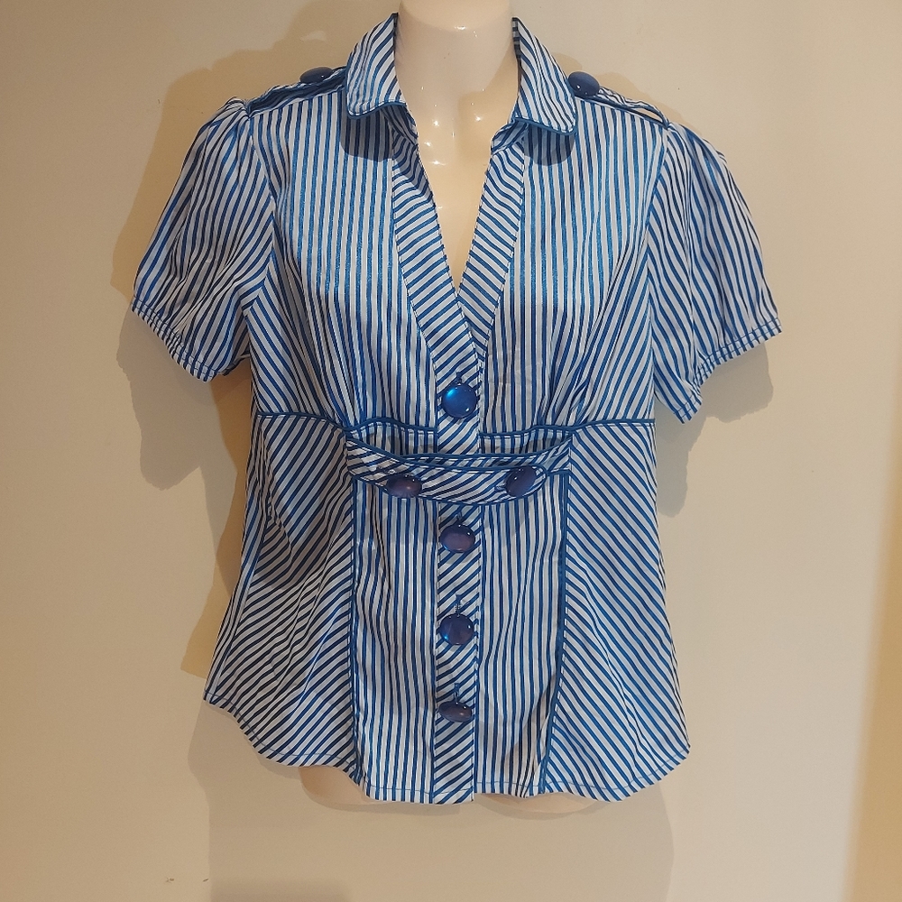(#46) 💗Ladies striped short sleeve shirt size L